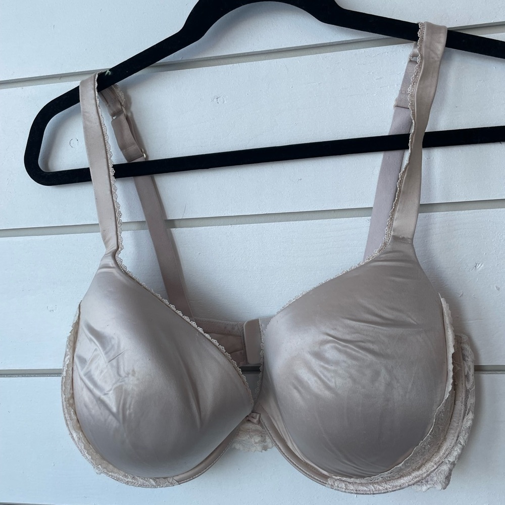 M & S Size 38 DD Satin Like Bra
